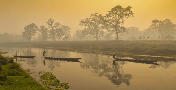 rapti river in chitwan national park