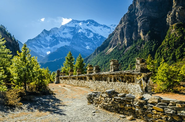 trekking route in annapurna